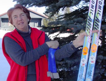 Mary Saxlund med sine fire sølvmedaljer fra veteran-VM i Canada!